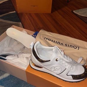 Louis Vuitton Runaway Sneakers(Authentic)